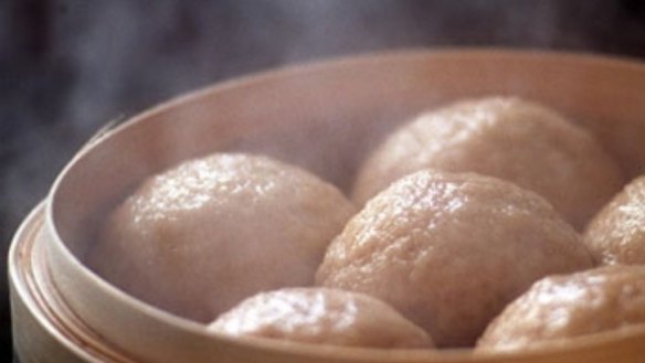 Steamed sourdough buns