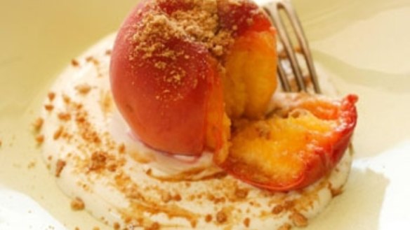 Ginger peaches with butterscotch cream