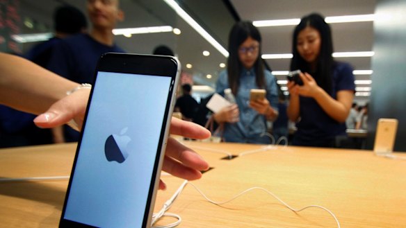 Apple sold 50.76 million iPhones in its fiscal second quarter ended April 1, down from 51.19 million a year earlier.