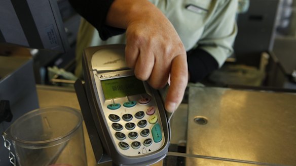 Woolworths customers have been advised to check their bank statements after the retailer charged hundreds of customers twice because of a payments processing glitch.