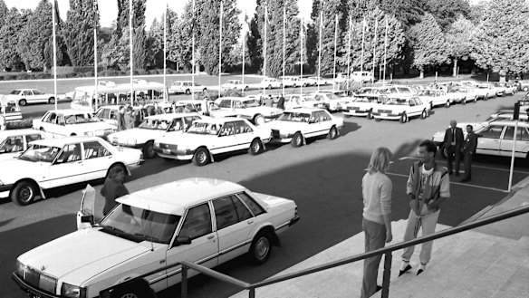 The cars outside Old Parliament House in 1983.