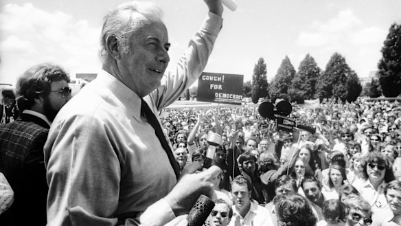 Gough Whitlam addresses a Labor rally in November 1975.