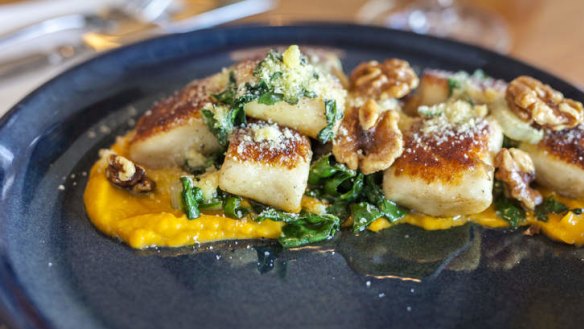 Perfectly light: Generous pillows of gnocchi with pumpkin puree.