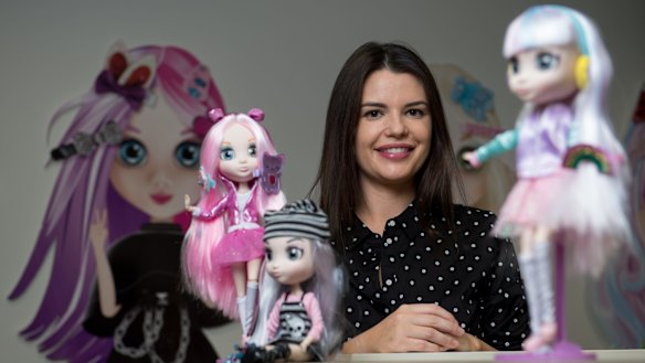 Madeleine Hunter from Hunter Products created the Shibajuku Girls dolls.