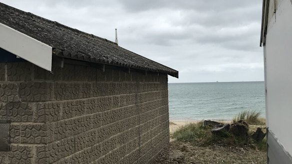 Asbestos on beach boxes in Dromana