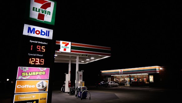 Underpayment of staff at 7-Eleven franchises is under Senate scrutiny.  