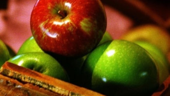 Buttered apples with pecans and Calvados