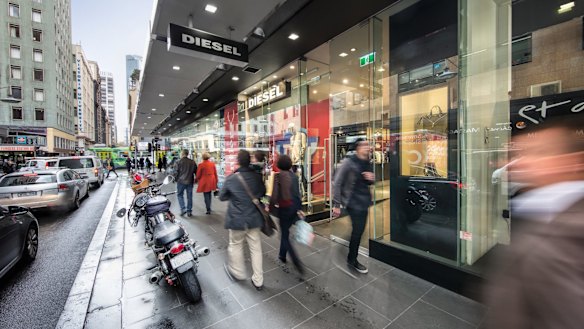 Cult Melbourne-based fashion label Et Al will take a larger space in its current building, moving into Shop 1 at 288 Flinders Lane.