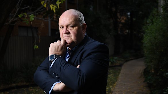 Russell Chellew says Mortgage Choice brokers are disadvantaged by a business model they say is pushing them to the wall.