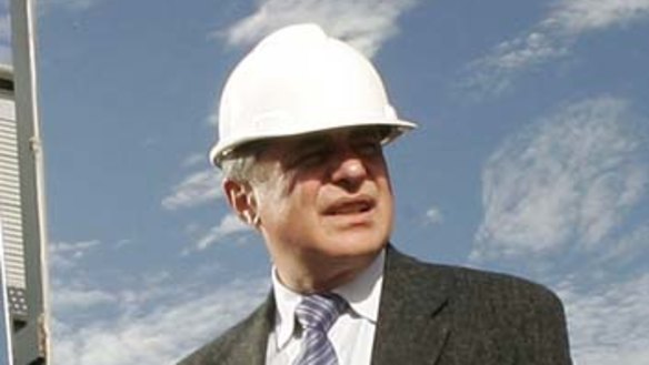 Former head of Ausgrid and EnergyAustralia, George Maltabarow, believes deregulation removed a benchmark for discounts, removing clarity.