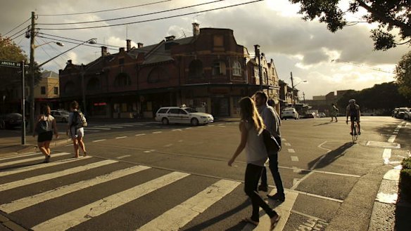 Daily life scenes on the streets of Miller's Point.