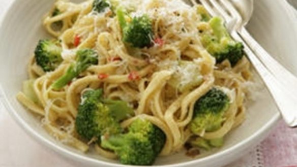 Broccoli with home-made linguine
