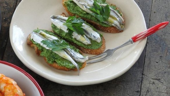 White anchovies and parsley mousse