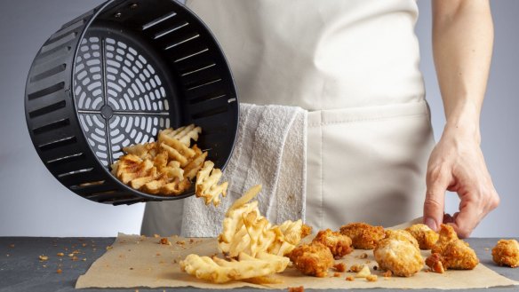 An air fryer brings the pub meal experience a step closer.