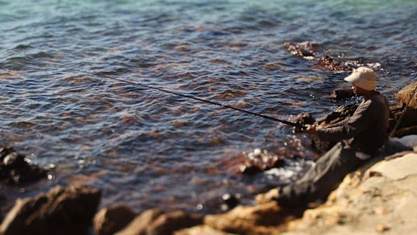 Fishing on the rocks at Knysna.