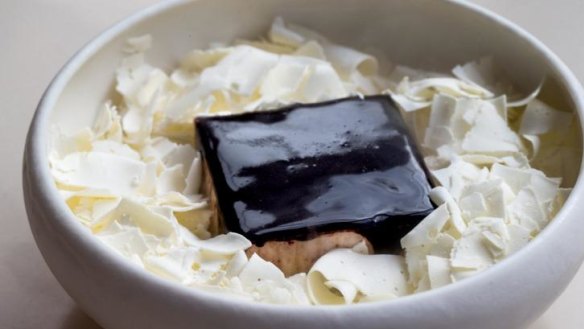 Peter Gilmore's fresh take on the good old lamington.