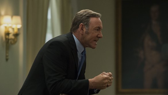 A report has found almost 10 per cent, or 250,000, of Foxtel's customers are considering downgrading or cancelling their subscriptions in favour of streaming.