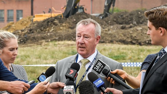Detective Inspector Andrew Gustke speaks with the media after human remains were found in Thomastown as part of the investigation into the
disappearance of Terrence Blewitt.