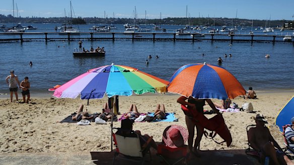  Bathers take the plunge at Murray Rose Pool, Redleaf, on Sydney Harbour. 
