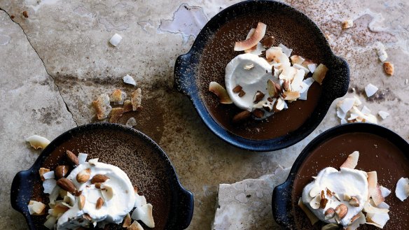 Paleo chocolate pudding by Pete Evans 