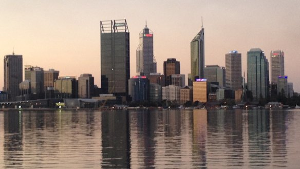 Perth sweats through hottest night since 1989
