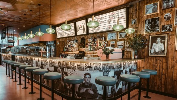 Music from the 1970s and dive bars have influenced the look of Loosie's Diner &amp; Bar in Mornington, opened by the same crew behind Wowee Zowee.
For Good Food, 2 September, 2021