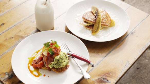 Corn fritters and ricotta pancakes with caremelised banana and a banana smoothie.