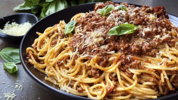Will the red wine cook out of a spaghetti bolognese?