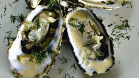 Steamed oysters with fennel