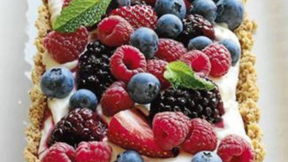 Berry mascarpone tart