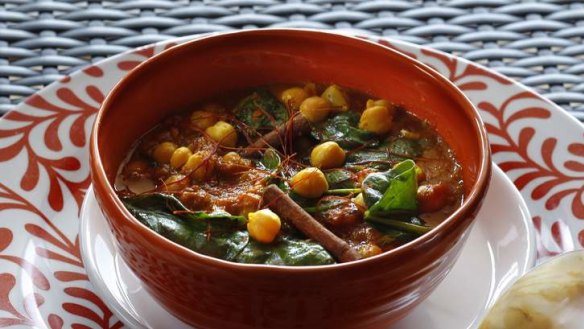 Chickpea and turmeric curry: Serve with a drizzle of yoghurt and a bowl of steamed rice.