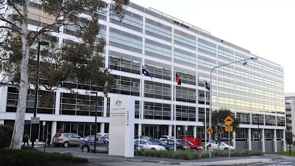 Property leases cost the federal government $2.6 billion in 2014-15, including the Department of Immigration base in Belconnen. 