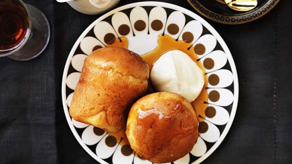 Rum babas with cream.