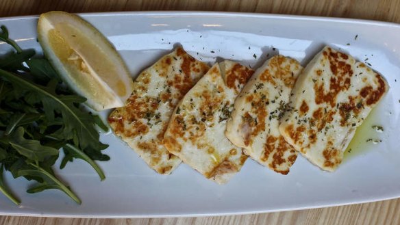 Inviting snack: A serving of golden-fried haloumi.