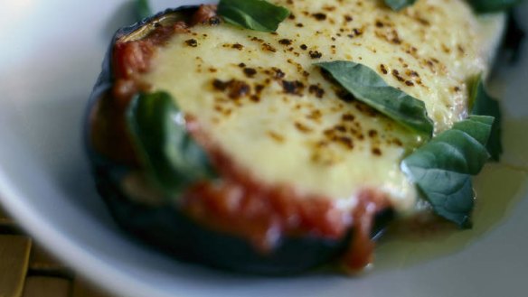 Baked eggplant with tomato, basil and mozzarella