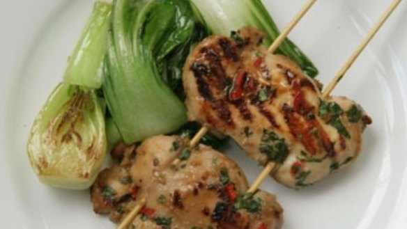 Barbecued chicken skewers with lime, ginger and soy