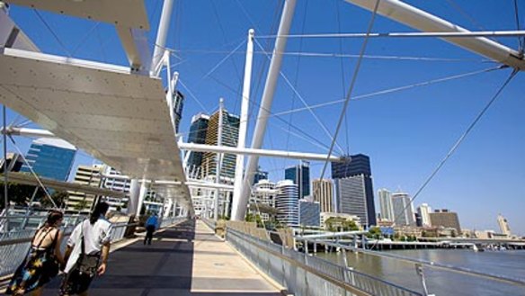 Should there be more Brisbane bridges like the Kurilpa Bridge, which connects South Brisbane to the CBD?