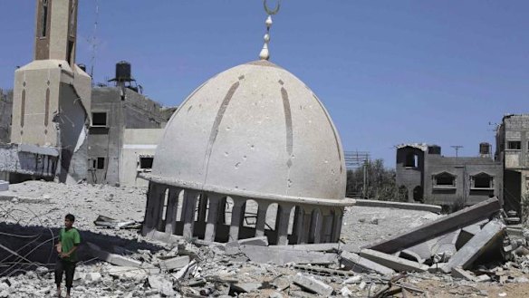 The remains of a mosque in Khuza'a, Gaza.