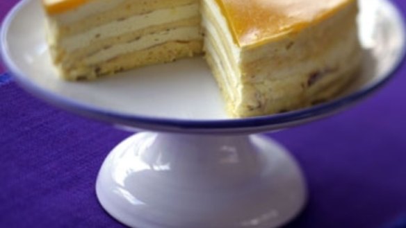 Lemon curd layer cake