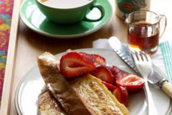 Cinnamon french toast with strawberries