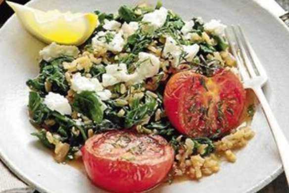 Greek spinach rice with tomatoes and feta