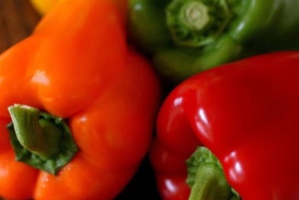 Capsicum, garlic and anchovy sauce