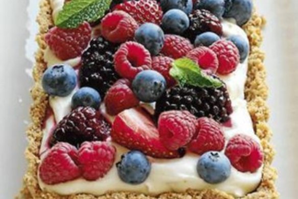 Berry mascarpone tart