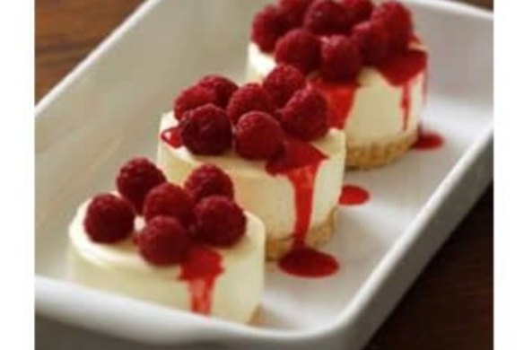 Little raspberry cheesecakes