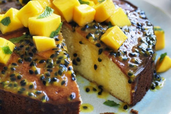 Refreshing and fruity: passionfruit syrup cake with mango salsa.