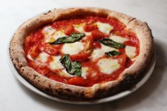 The bufalina is like a luxed-up margherita.