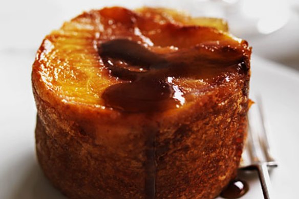 Peach, cinnamon and ginger puddings.