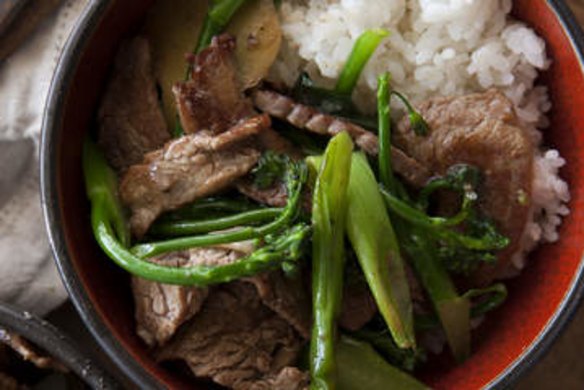 Bavette stir-fry with broccolini.