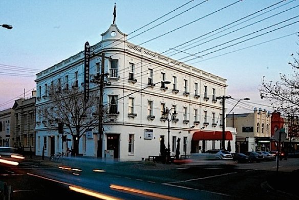 The Middle Park Hotel, restaurant, Middle Park, Melbourne.