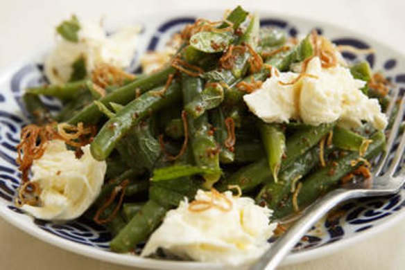 Beans with crisp eschallots and buffalo mozzarella.